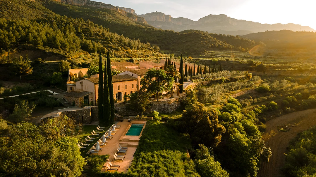 11 lugares que ver en el Priorat, una visita obligada en Cataluña 4 Terra Dominicata Hotel & Winery