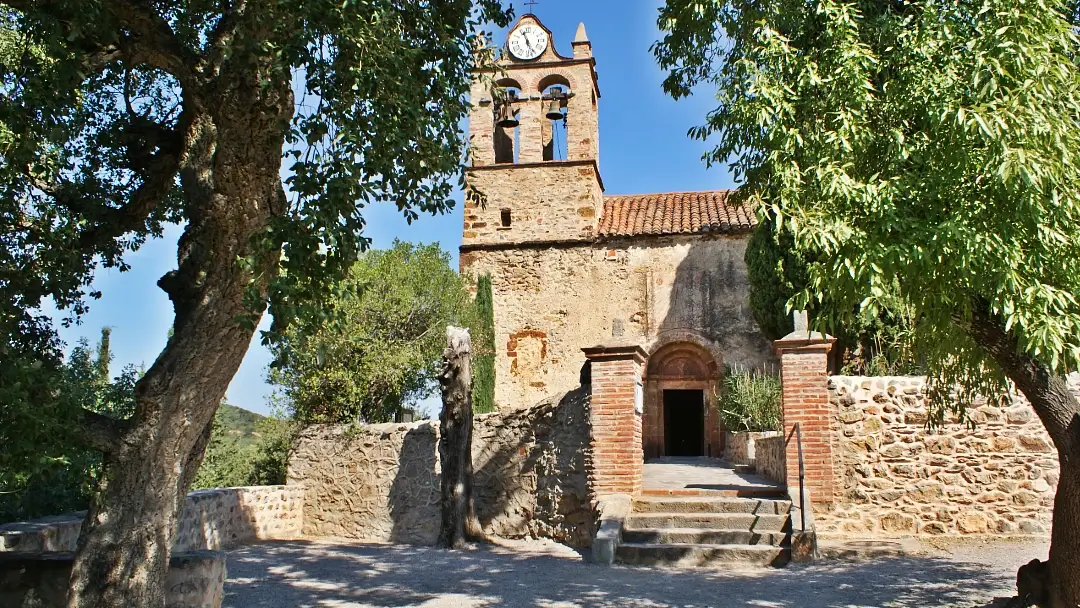 Castelnou, un bonito pueblo medieval en Occitania 9 Castelnou