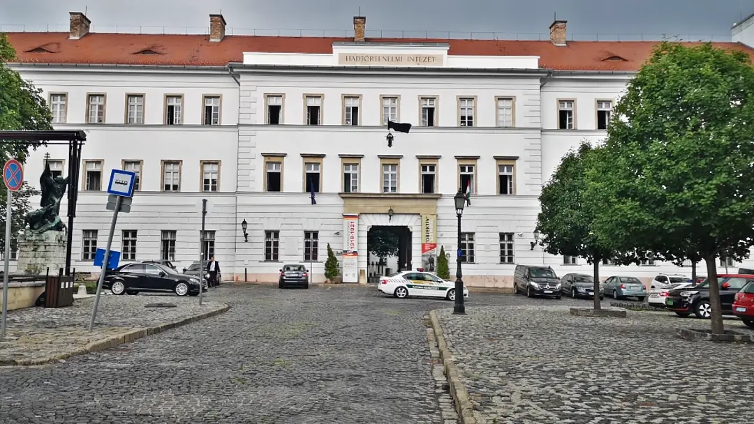 15 lugares imprescindibles que ver en Budapest 23 Instituto y Museo de Historia Militar Budapest