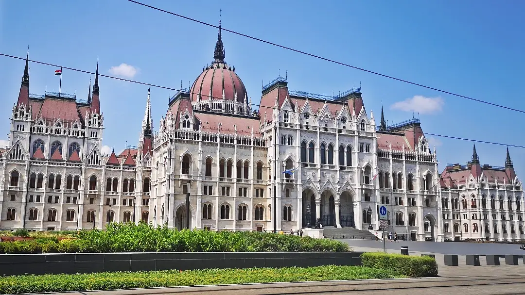 15 lugares imprescindibles que ver en Budapest 6 Parlamento de Hungría Budapest