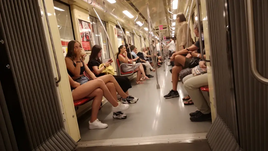 8 + 1 lugares curiosos de Budapest que vale la pena visitar 18 Metro de Budapest