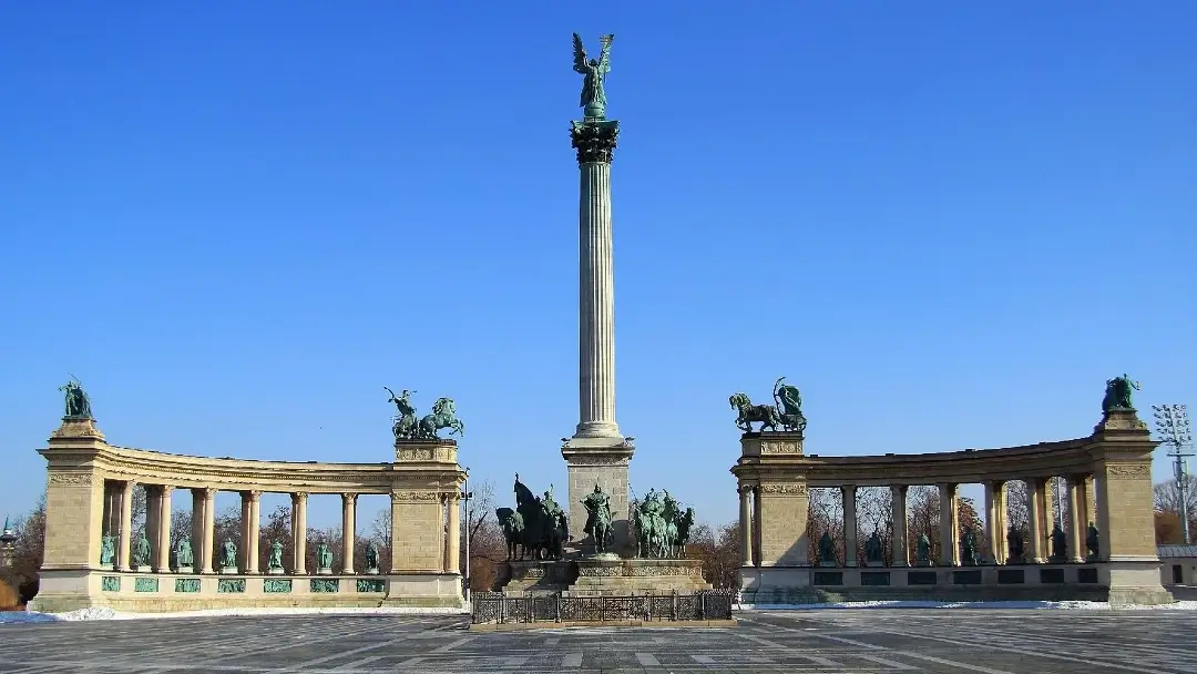 Guía de Budapest, esencias de la vieja Europa 23 Plaza de los héroes de Budapest