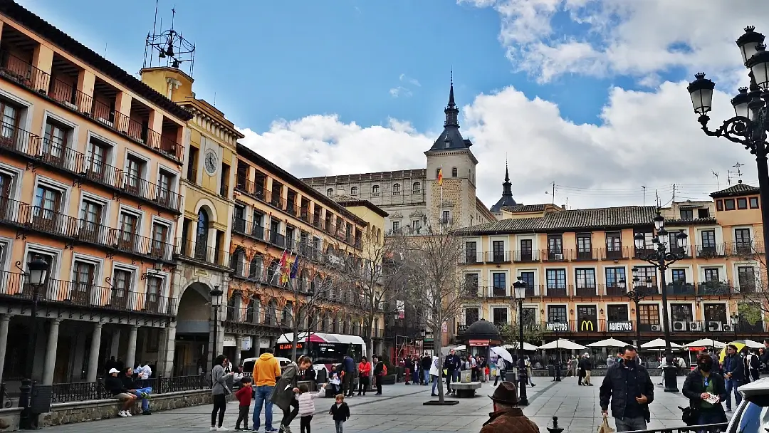 Toledo, la maravillosa ciudad de las 3 culturas 8 Plaza Zocodover Toledo