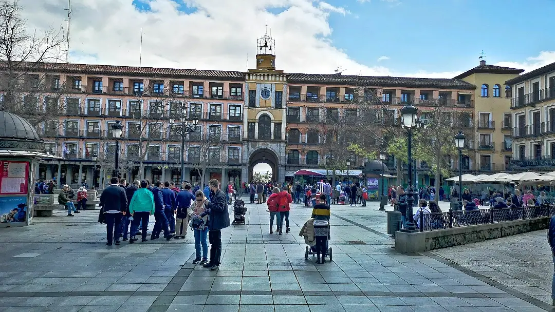 Toledo, la maravillosa ciudad de las 3 culturas 38 Plaza Zocodover Toledo