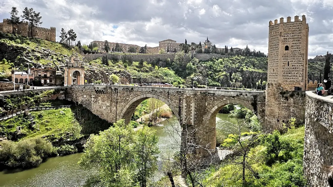Toledo, la maravillosa ciudad de las 3 culturas 17 Puente de Alcántara Toledo