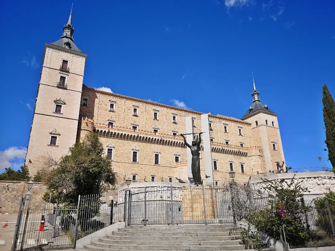 Toledo, la maravillosa ciudad de las 3 culturas 35 Alcázar de Toledo