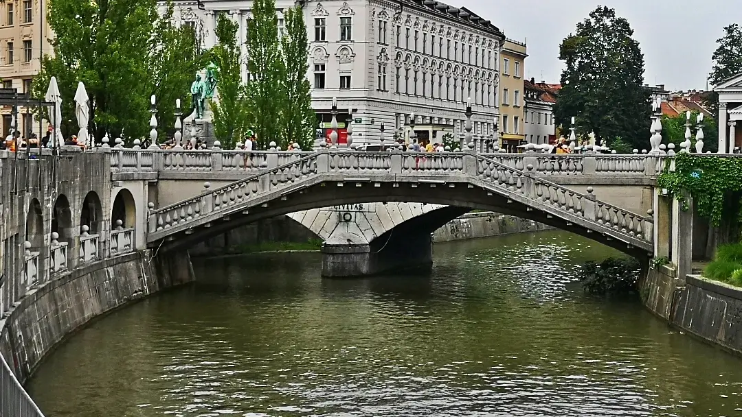 Liubliana, la encantadora y elegante capital de Eslovenia 13 Triple Puente Liubliana