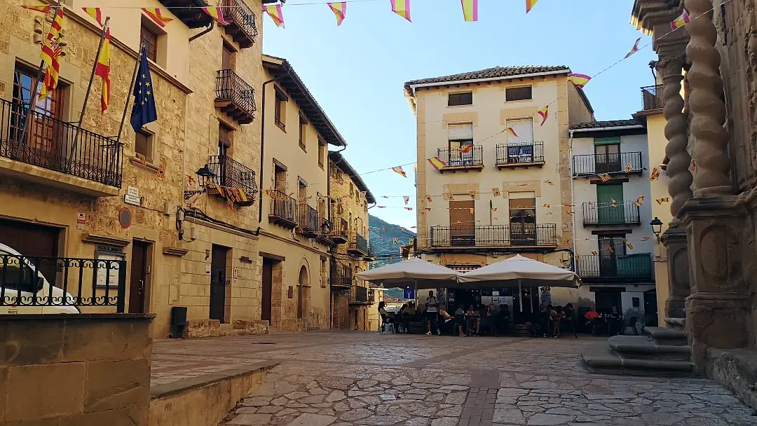 Beceite, uno de los pueblos más bonitos de Teruel 9 Plaza de la Constitución Beceite