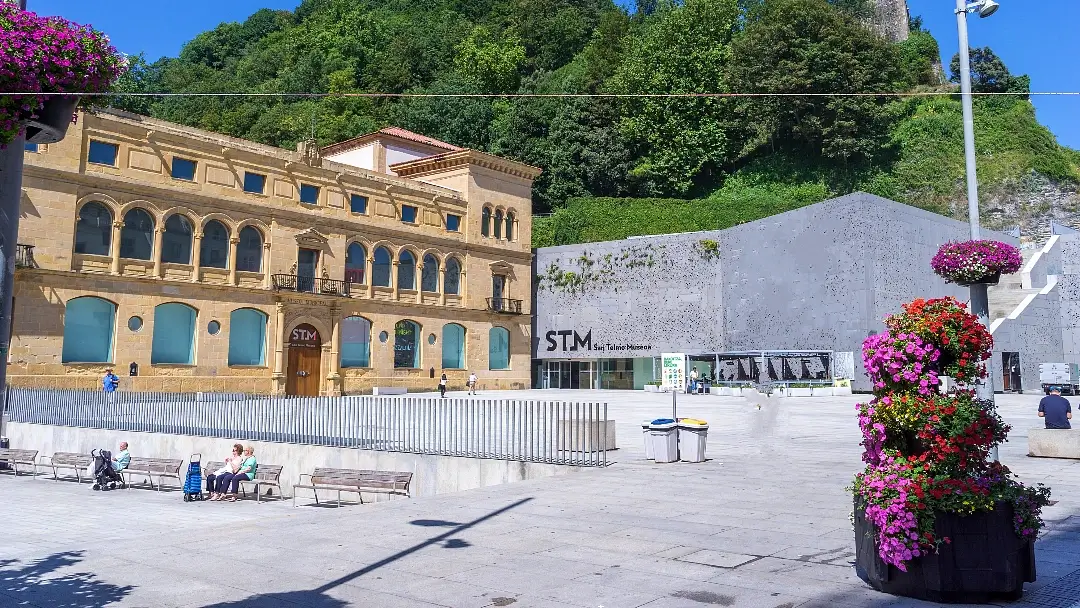 Los lugares imprescindibles que ver en San Sebastián, la ciudad más elegante de Euskadi 12 Museo San Telmo San Sebastián