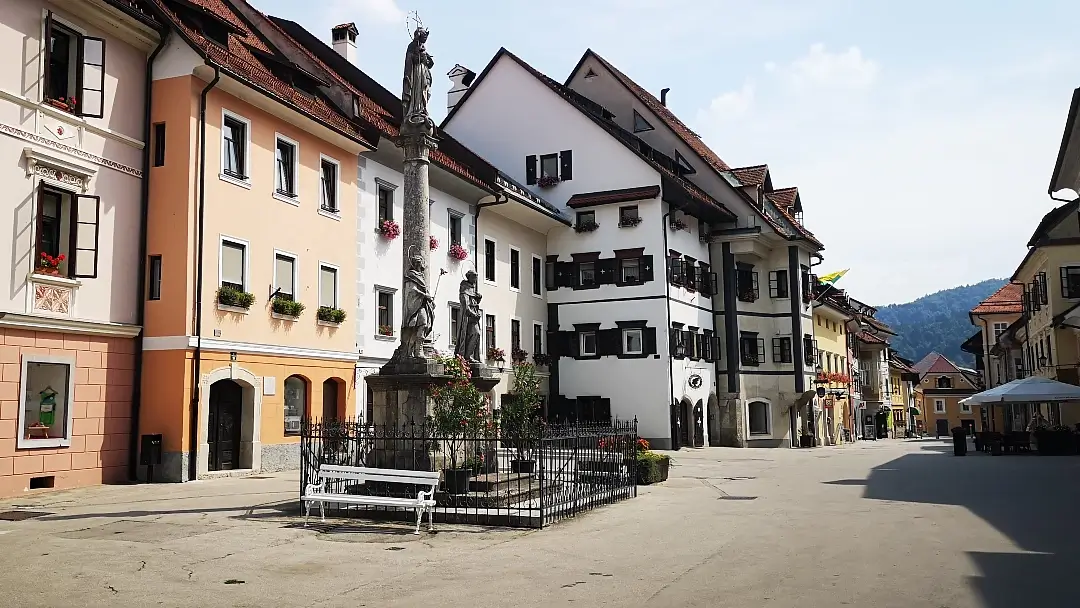 Škofja Loka, la ciudad medieval mejor conservada de Eslovenia 8 Mestni trg Skofja Loka