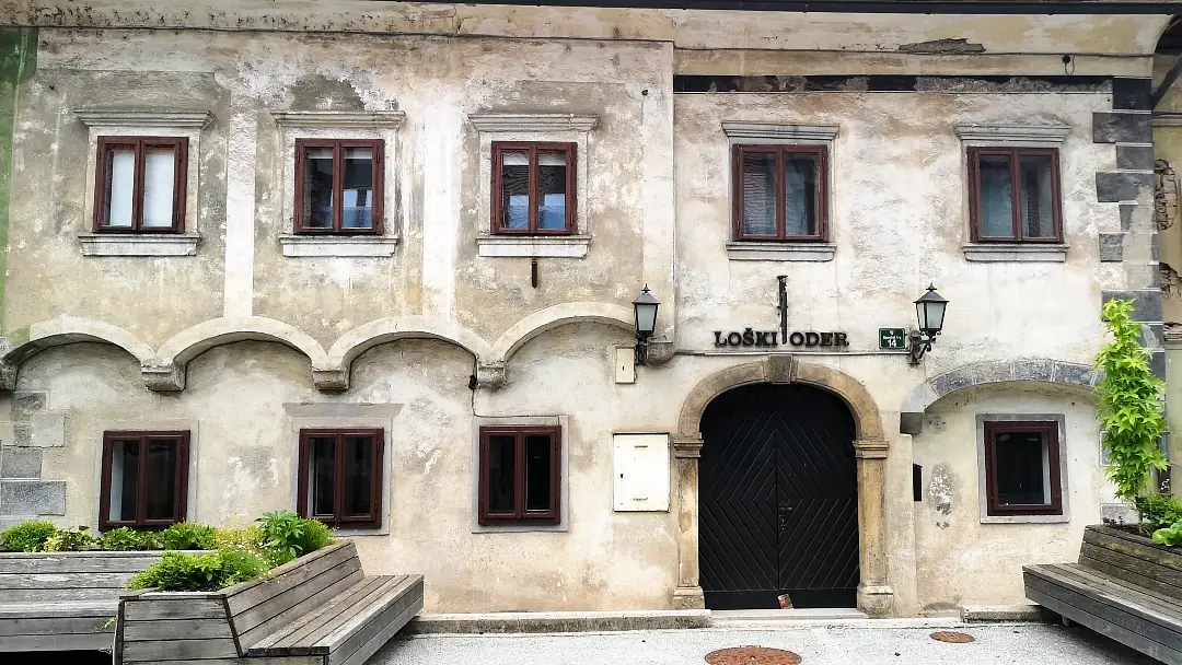 Škofja Loka, la ciudad medieval mejor conservada de Eslovenia 15 Teatro Loški Oder Skofja Loka