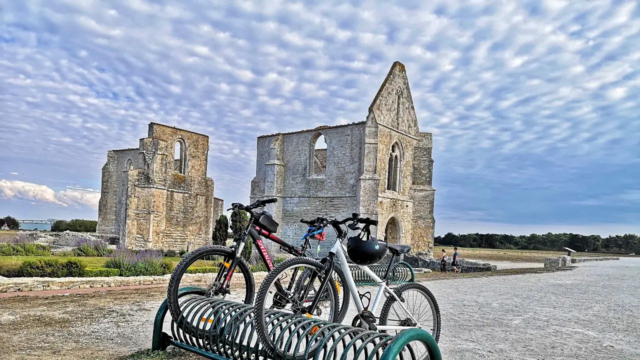 🏁 Ruta en caravana por Francia, Luxemburgo, Países Bajos y Bélgica. Diario de Viaje (40 días / 82 fotos) 76 Ré