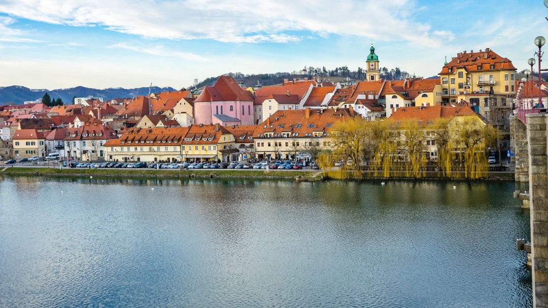 Maribor, la segunda ciudad de Eslovenia y la viña más antigua del mundo 11 Lent Maribor