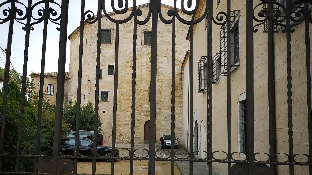 Que ver en Girona, la ciudad que te va a enamorar 15 Monasterio de San Daniel