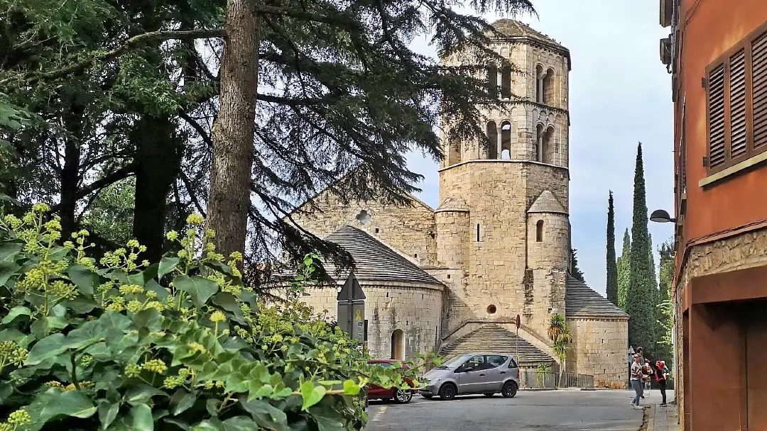 Que ver en Girona, la ciudad que te va a enamorar 17 Monasterio de Sant Pere de Galligants