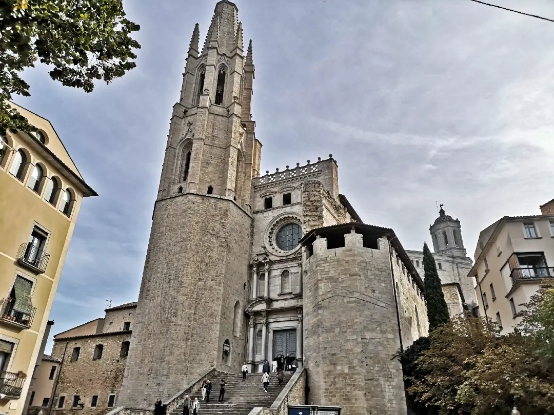 Que ver en Girona, la ciudad que te va a enamorar 18 Basílica de Sant Feliu Girona