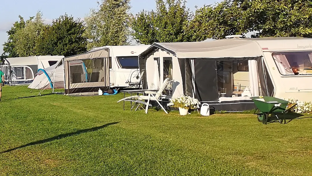 Guía básica de mantenimiento de la caravana 3 groene hart camping de hoef paises bajos