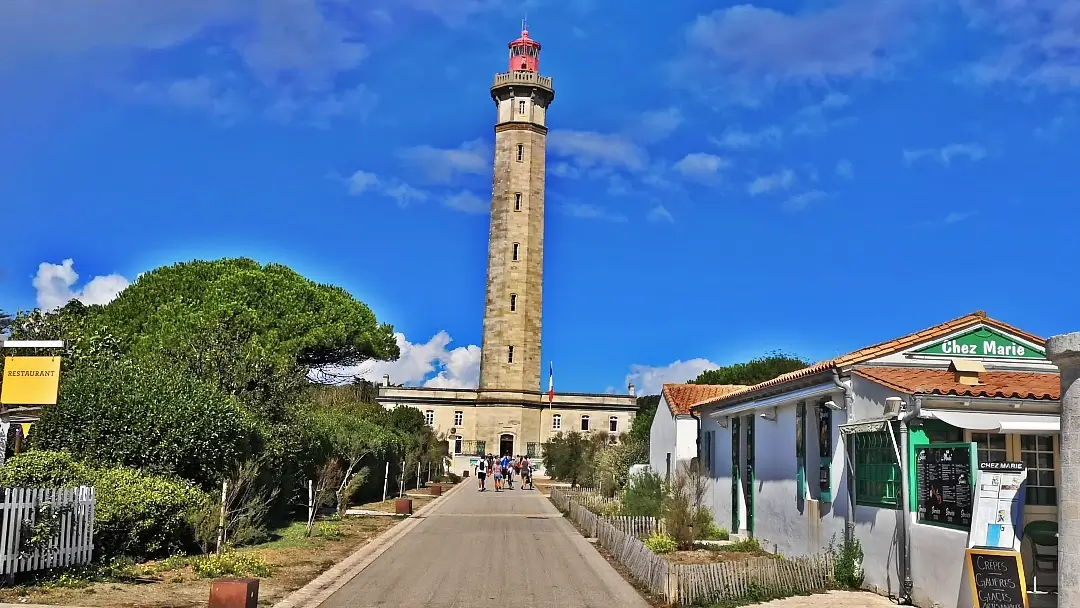 Ruta en caravana: Francia, Luxemburgo, Países Bajos y Bélgica - 2a parte 13 Faro de las Ballenas Phare des Baleines