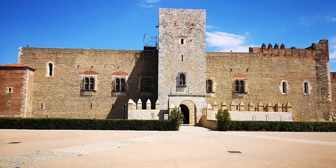 Que ver en Perpiñán, la capital francesa del Reino de Mallorca 10 Que ver en Perpiñán Palacio de los Reyes de Mallorca