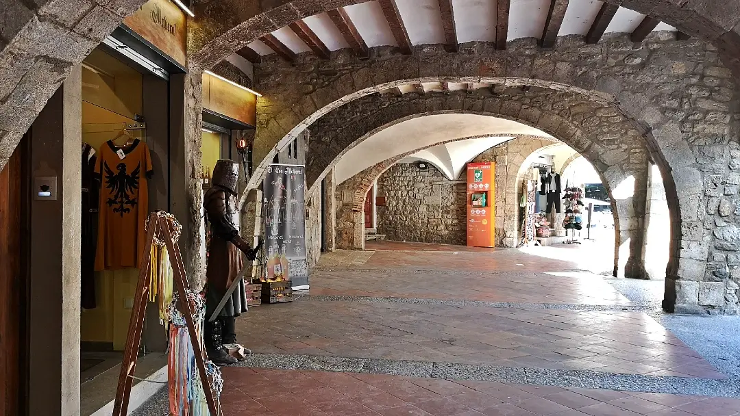 Besalú: un paseo por la edad media 12 Besalú