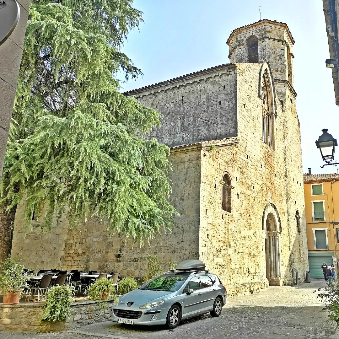 Besalú: un paseo por la edad media 23 Esglesia Sant Vicenç Besalú