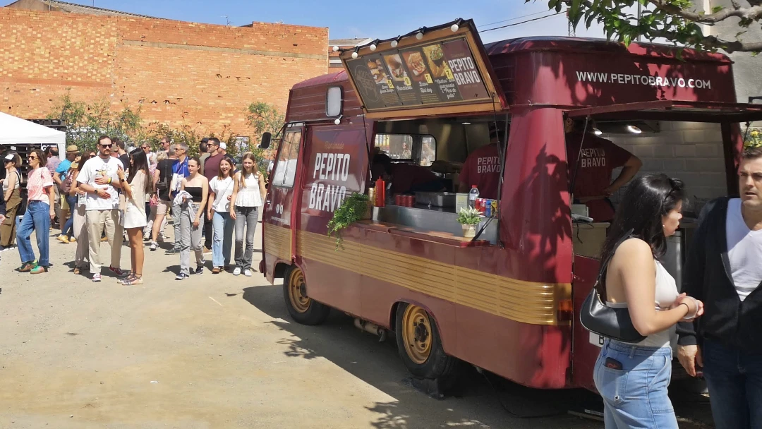 Feria del Vino de Falset: Como Baco por su casa 6 Food Truck en la Fira del Vi de Falset