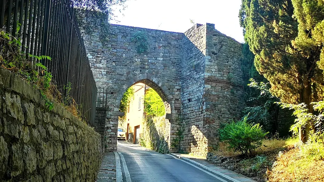 Que ver en Perugia, la encantadora capital medieval de Umbría 8 Porta San Giacomo Perugia