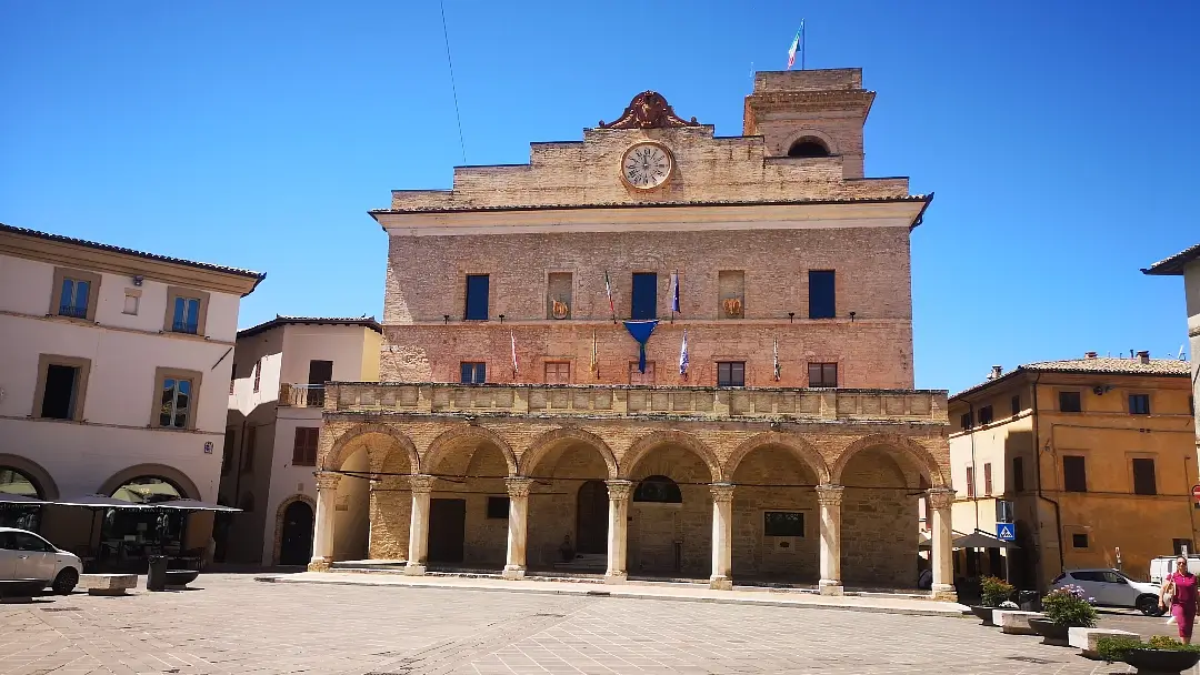 Ruta por 7 de los pueblos más bonitos de Umbría, Italia 13 Montefalco Comune Di Montefalco