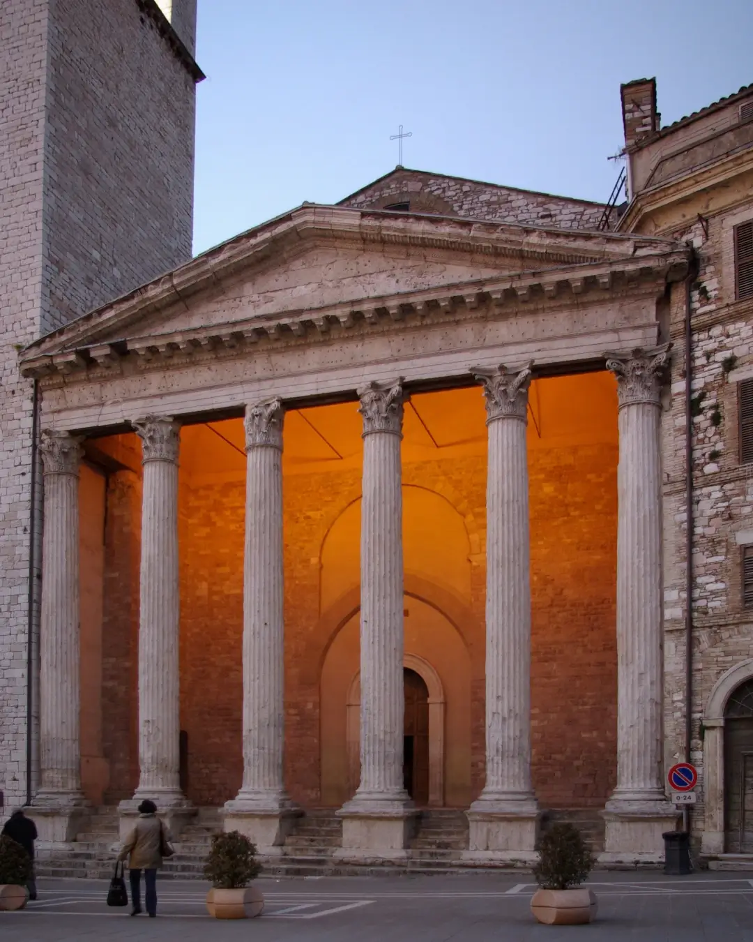 Que ver en Asís, Patrimonio Mundial de la UNESCO: aquí nació San Francisco 14 Templo de Minerva Asís