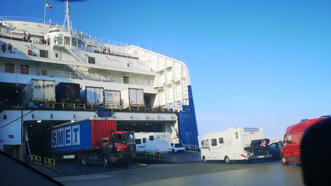 Barcelona - Roma en ferry con coche y caravana 11 Ferry Barcelona - Civitavecchia