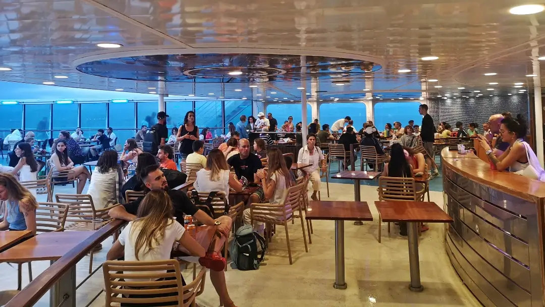 Barcelona - Roma en ferry con coche y caravana 18 Ferry Barcelona - Civitavecchia