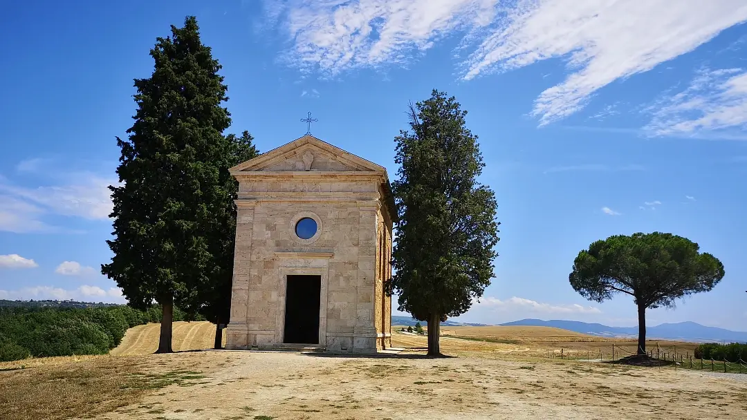 El célebre paisaje de Gladiator en el Val d'Orcia: Un paseo cinematográfico por la belleza toscana 16 Toscana Val d'Orcia Capilla Madonna de Vitaleta