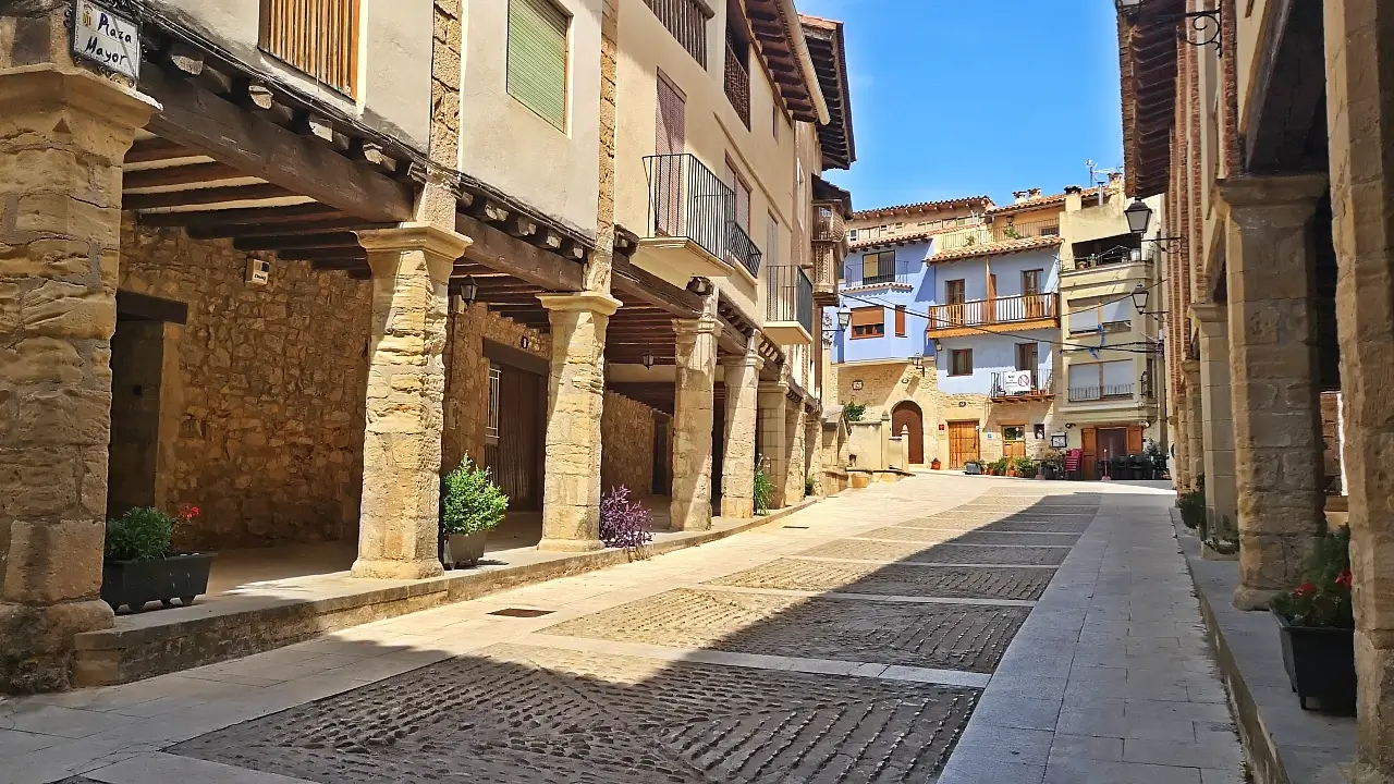 Occitania: Cataros, castillos y pueblos con mucho encanto 23 Rafales Plaza Mayor