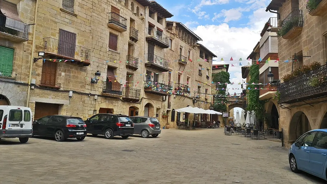 Que ver en La Fresneda, una joya escondida en El Matarraña 11 Plaza Mayor La Fresneda