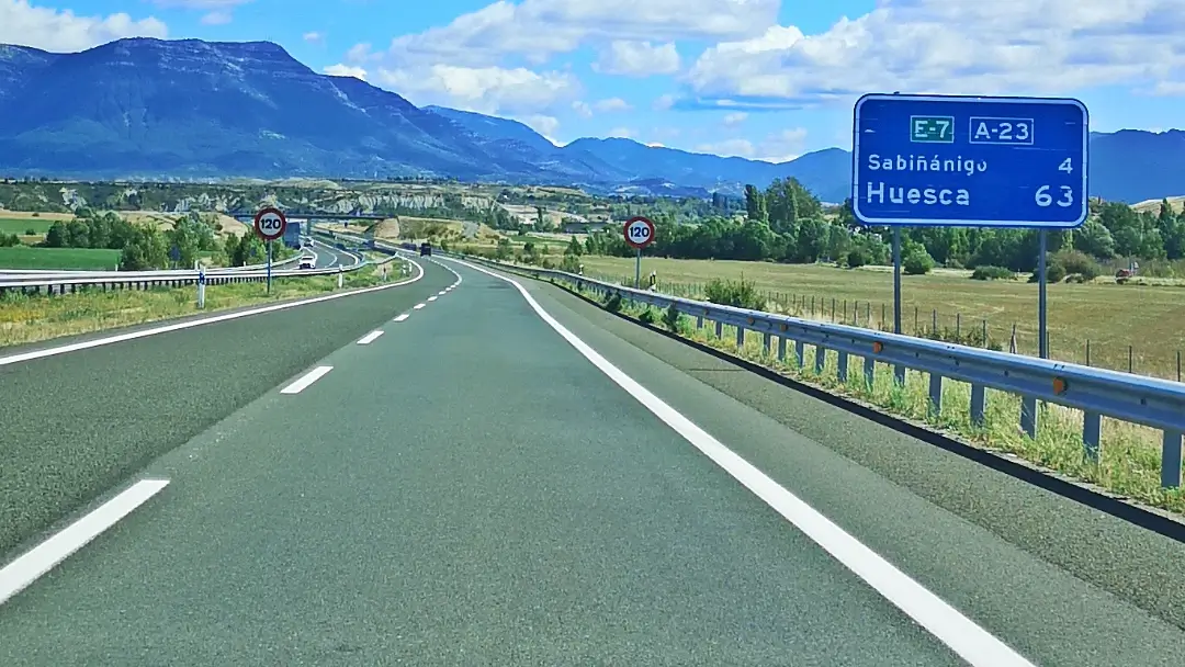 Biescas (Huesca) | Camping Gavín: un referente de los Pirineos Aragoneses 2 autopista A-23 E7_Huesca