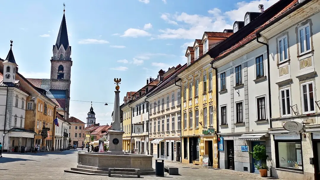 Un paseo por Kranj, la capital de los Alpes eslovenos 8 Kranj Cerkev Sv. Kancijana Kranj