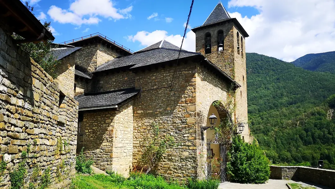 Pirineos: 6 días descubriendo el maravilloso Valle de Tena 29 Iglesia de San Salvador, en Torla - Ordesa