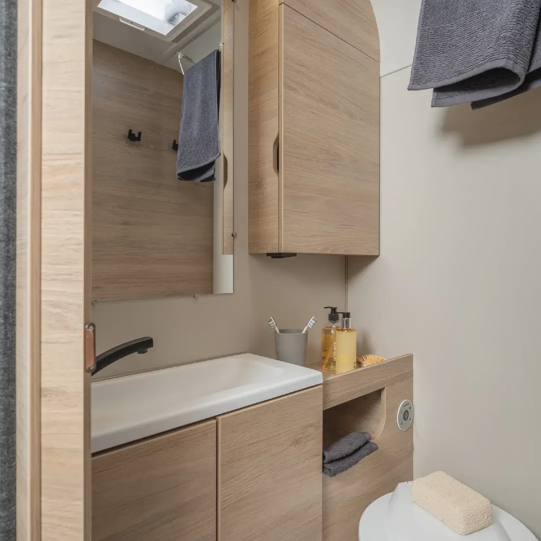 Todo sobre la Weinsberg CaraOne, una de nuestras favoritas 23 Baño CaraOne 390 QD