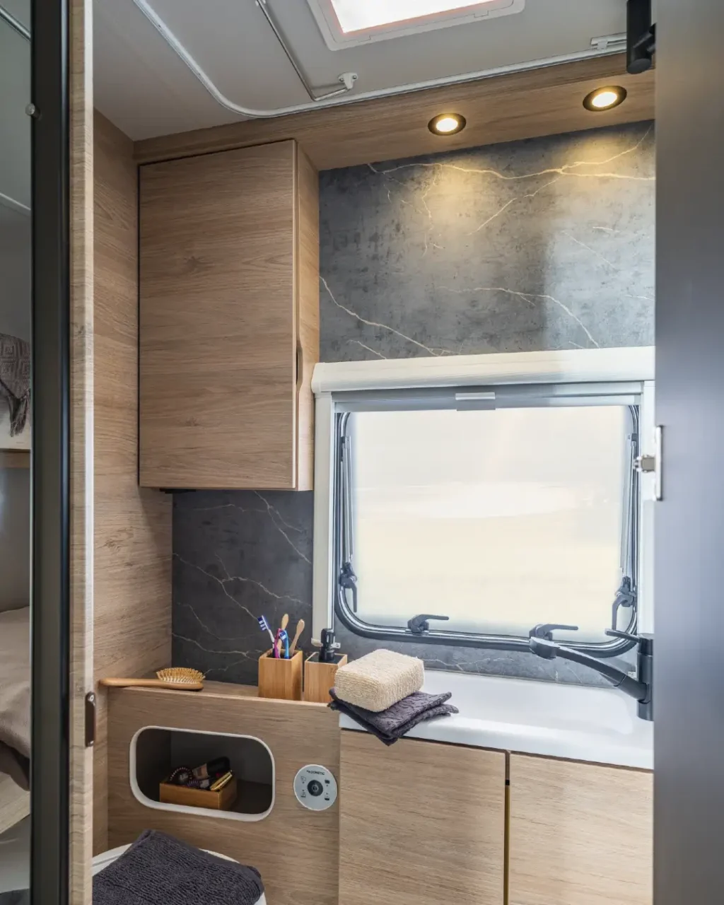 Todo sobre la Weinsberg CaraOne, una de nuestras favoritas 24 Baño Weinsberg CaraOne 480 QDK