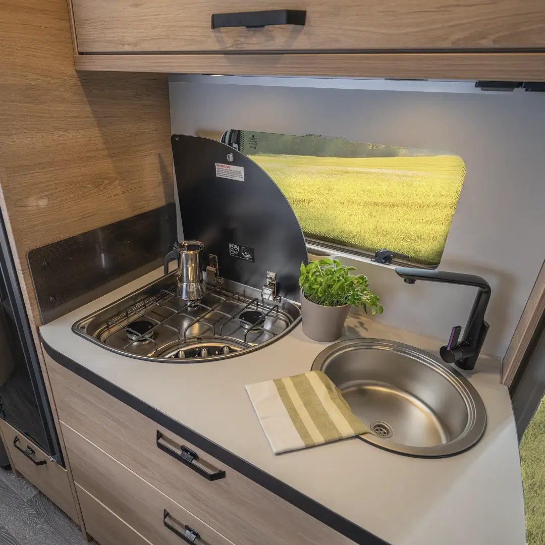 Todo sobre la Weinsberg CaraOne, una de nuestras favoritas 15 Cocina Weinsberg CaraOne 480 QDK