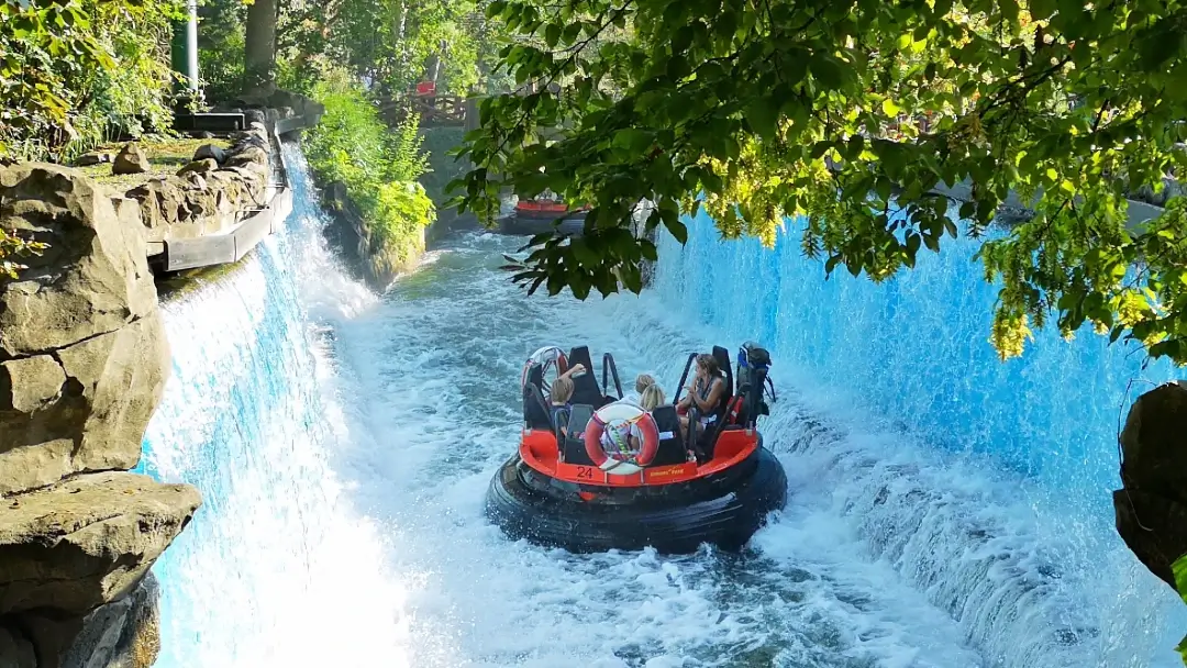 Europa Park: un espectacular parque temático a las puertas de la Selva Negra 11 Fjord-Rafting, en Europa Park.