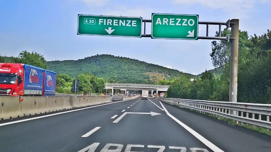 Ruta en caravana por Italia: Roma, Perugia, Florencia y los icónicos paisajes toscanos 16 Autopista Florencia