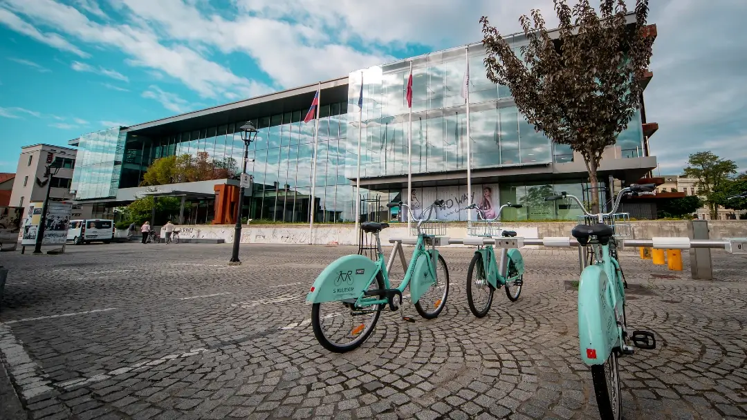Un paseo por Kranj, la capital de los Alpes eslovenos 7 Biblioteca de la ciudad de Kranj