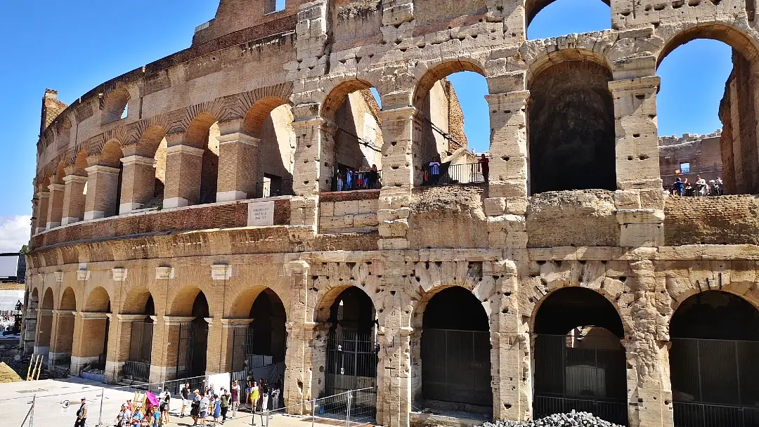 Que ver en Roma, la ciudad eterna... y llena de turistas 14 Guia de Roma coliseo
