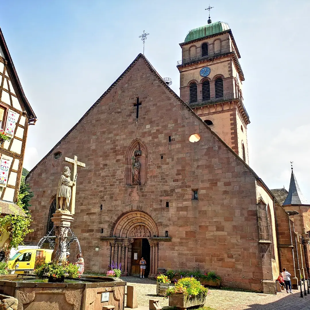Que ver en Kaysersberg, la 'Montaña del Emperador' de Alsacia 7 Église Sainte-Croix Iglesia de la Santa Cruz Kaysersberg Alsacia