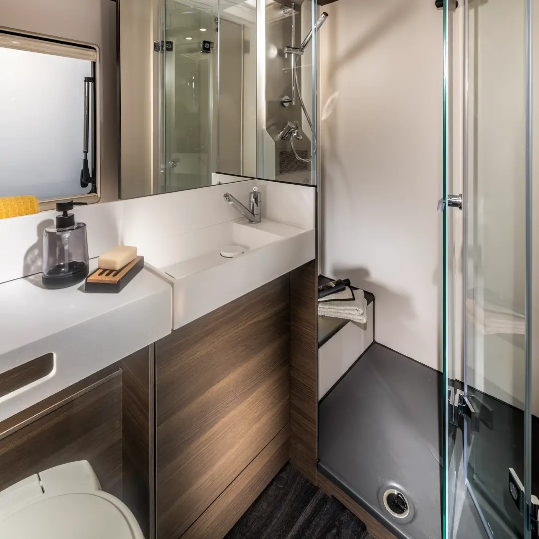 Adria Astella: un apartamento de lujo sobre ruedas 10 Adria Astella 754 DP